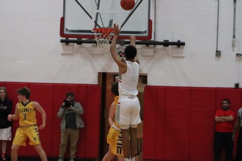 Red Devils Get First MCC Win in Case’s Return