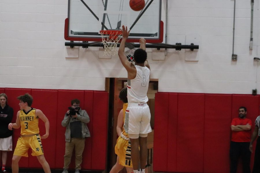Red Devils Get First MCC Win in Case's Return