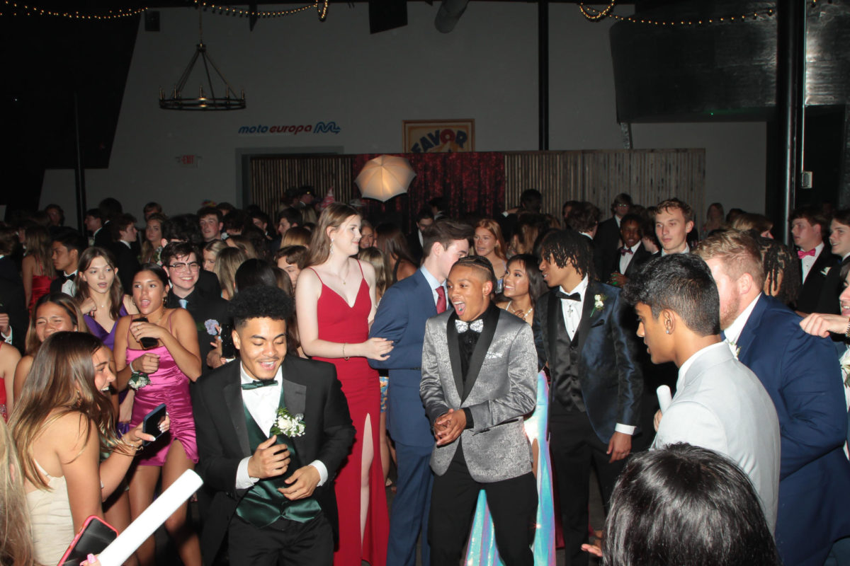 Top 10 Dance Moves and Ice Breakers to Bust Out for Homecoming